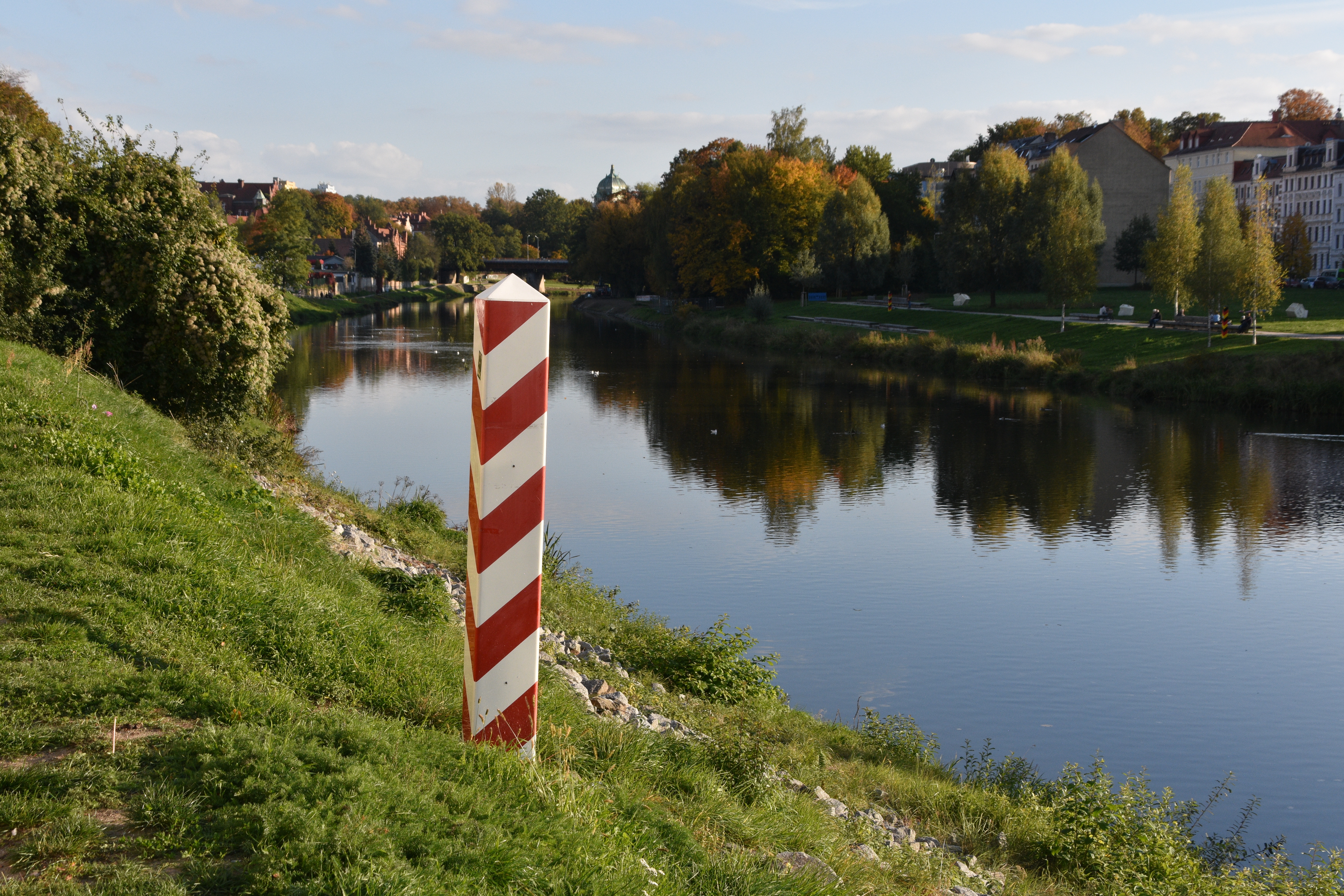 Tłumaczenie przysięgłe dokumentów emigracyjnych